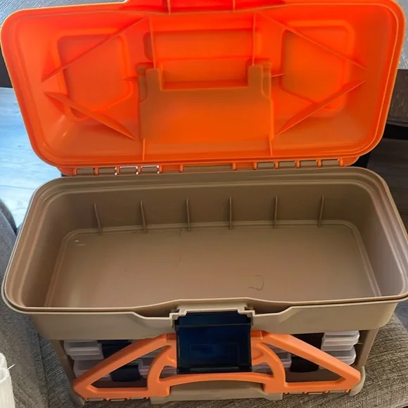 Large Multi Purpose Storage Box with separate sections - Picture 4 of 11